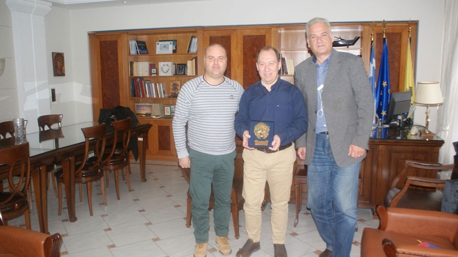 Απονομή Βραβείου στον Αντιπεριφερειάρχη Καστοριάς για τη στήριξη των Ραγκουτσαριών 2016